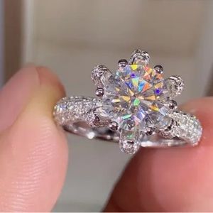 925 STERLING SILVER WEDDING BAND MOSSINITE 5 KT  NEW BOX !!